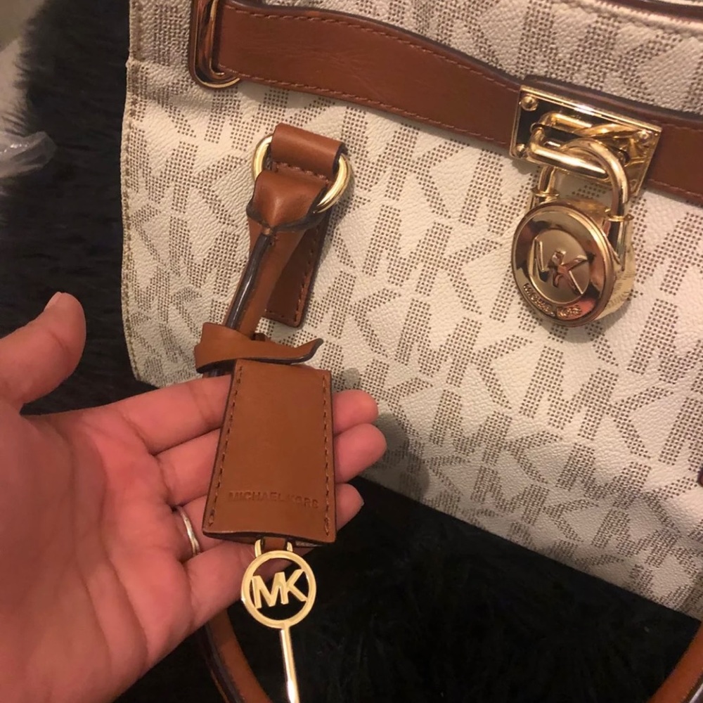Michael kors bag - Picture 4 of 11